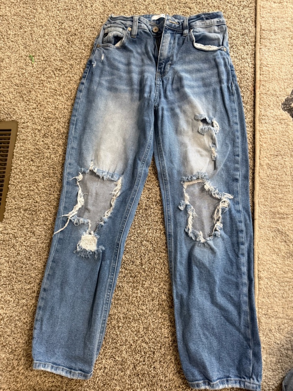 KanCan Light Blue Distressed Ankle Jeans